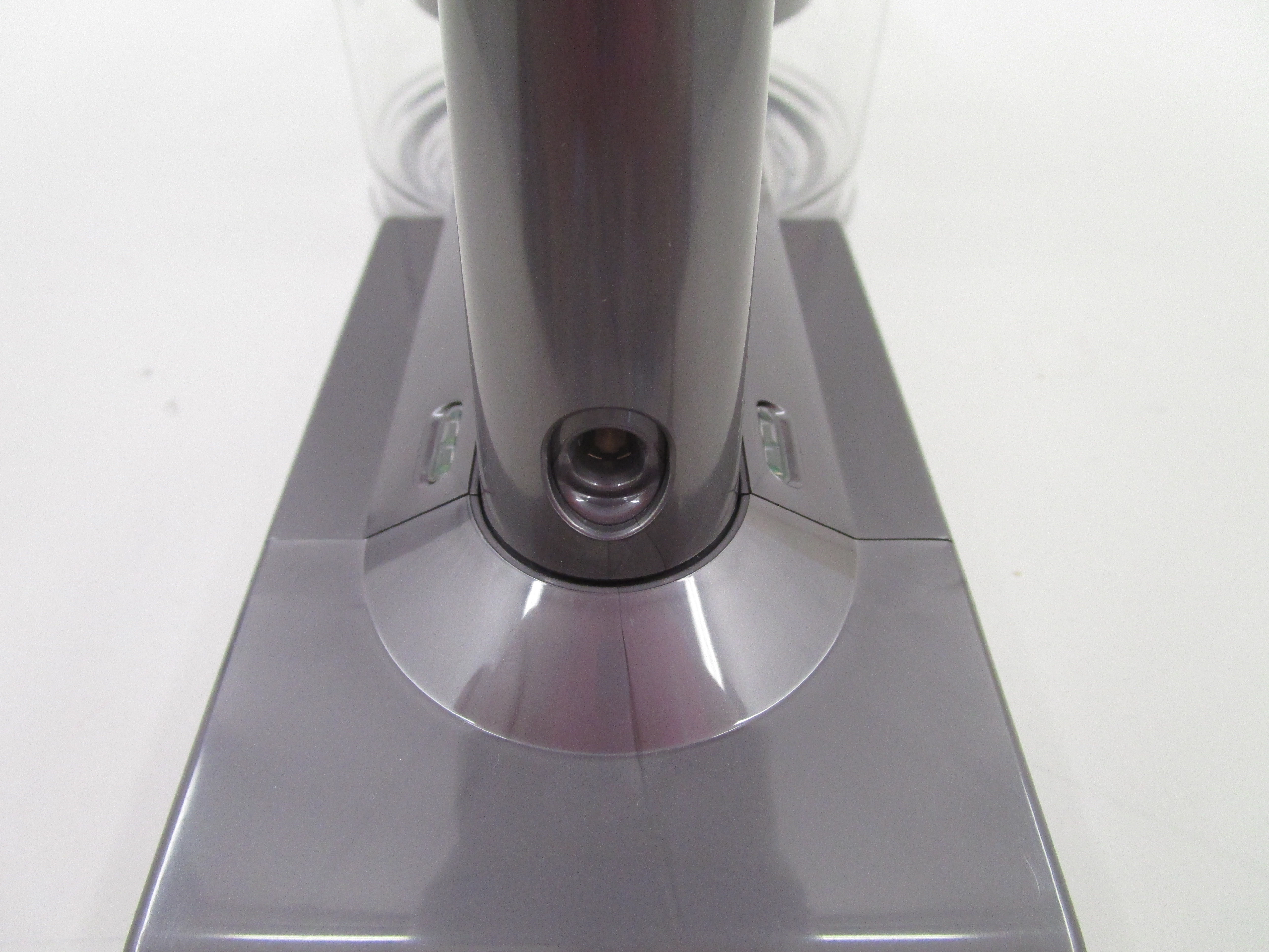 DYSON V8 ABSOLUTE (21.6V) DYSON V8 ABSOLUTE (21.6V)