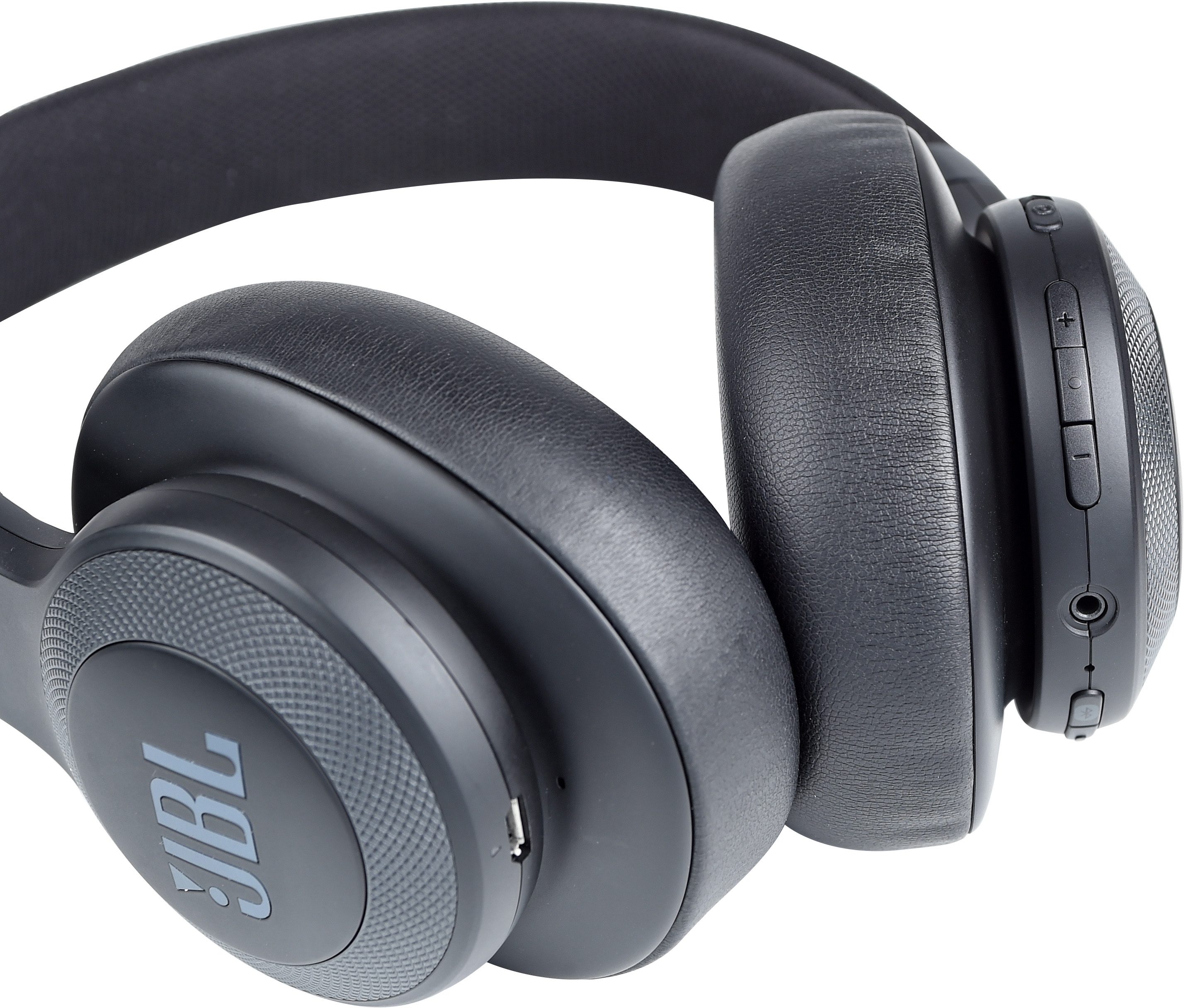 JBL E65BTNC