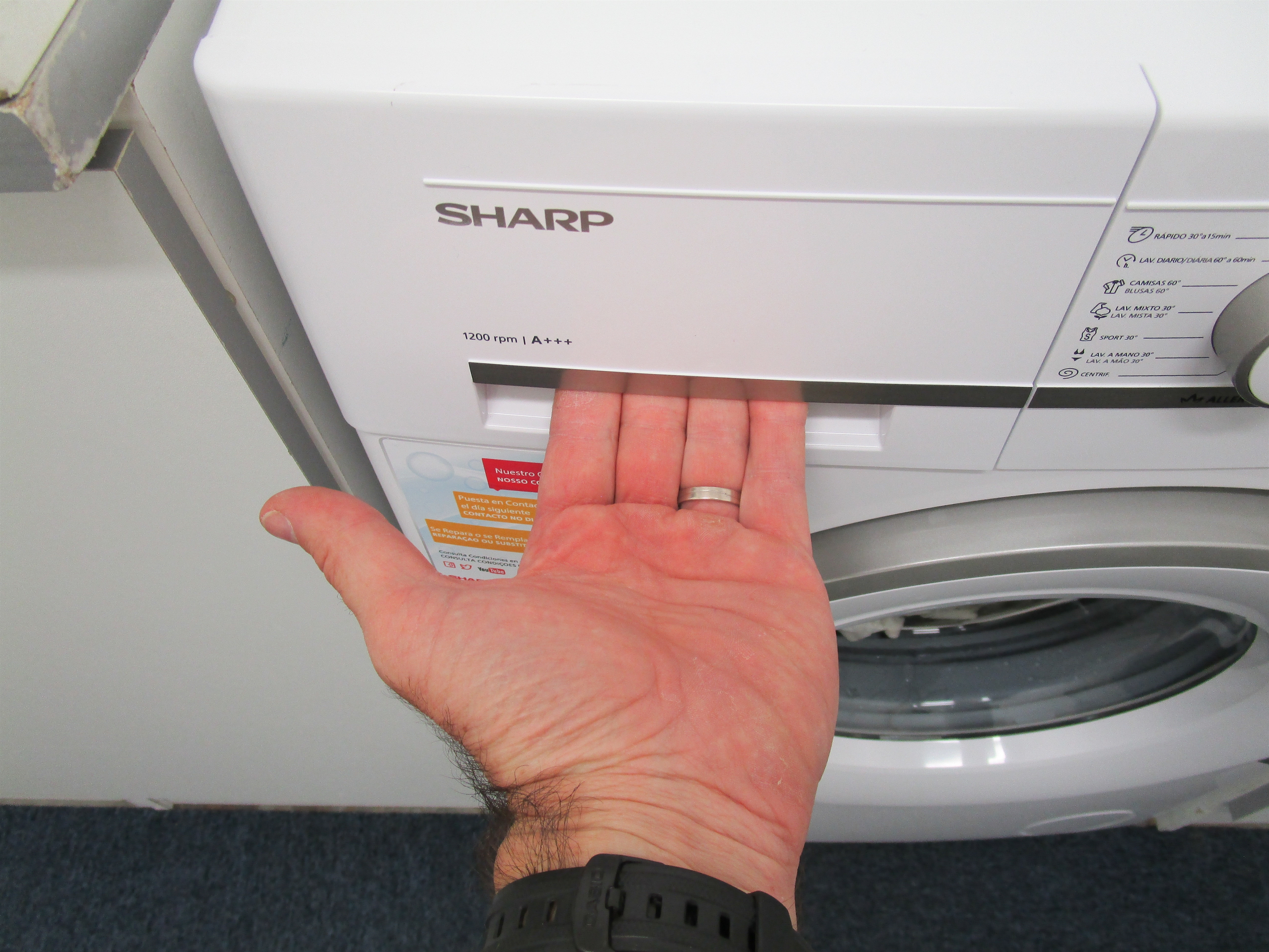 SHARP ES-GFB6123W3/ES