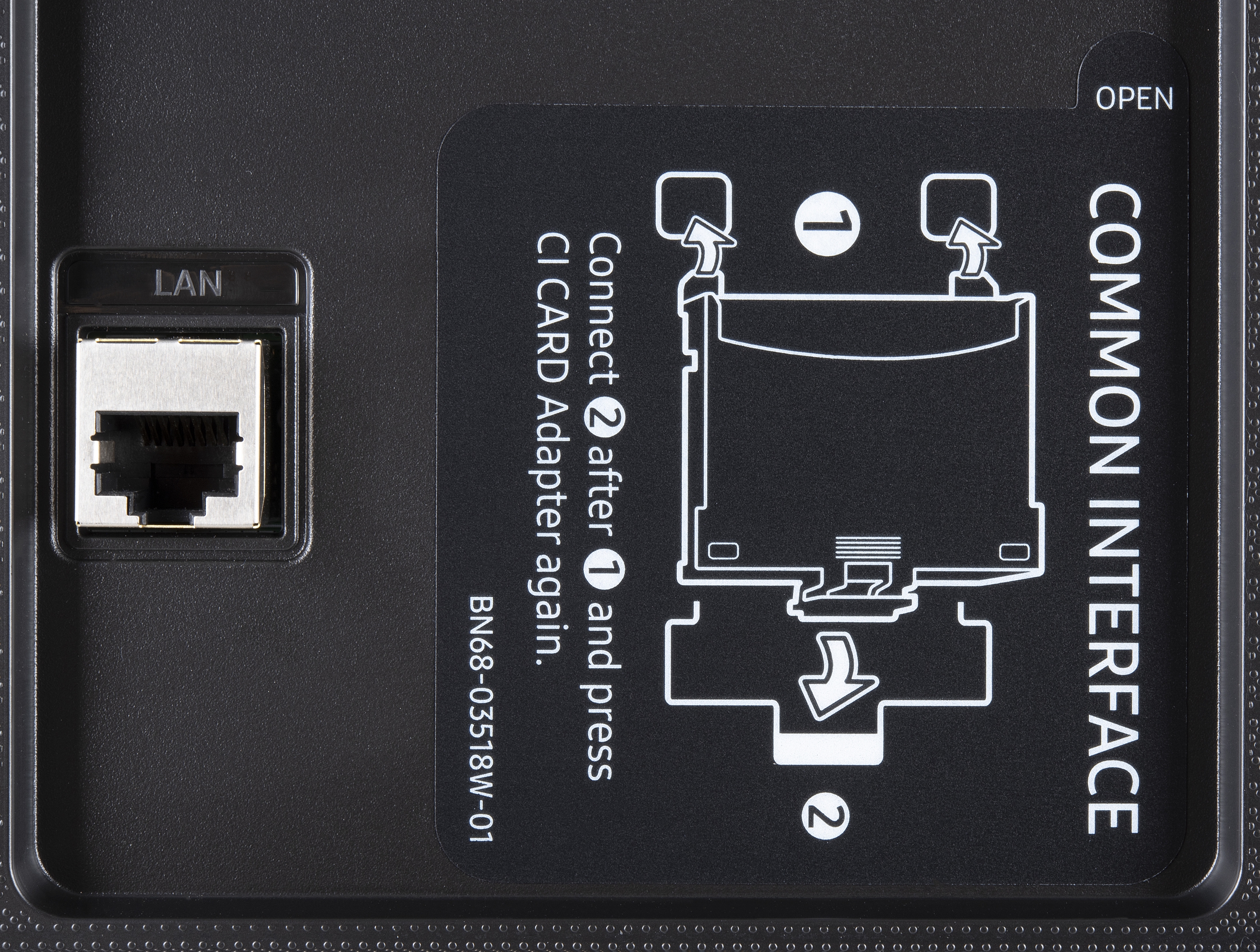 SAMSUNG UE50AU7105
