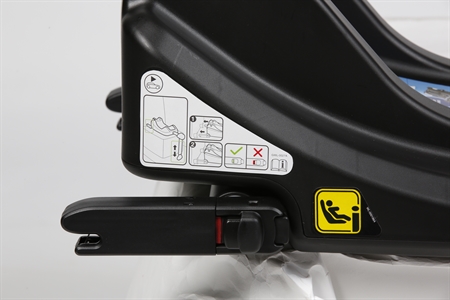 GRACO SNUGESSENTIALS + BASE ISOFAMILY